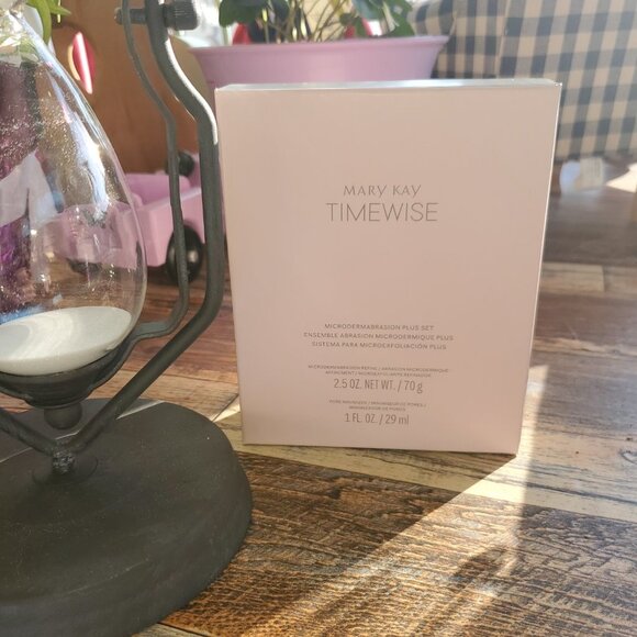 Mary Kay Microdermabrasion Pus Set - New Packaging - Picture 4 of 6